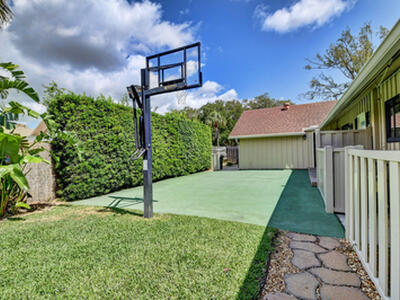 800 SW 20th Street, Boca Raton, FL 33486