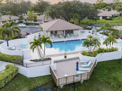 533 Club Drive, Palm Beach Gardens, FL 33418