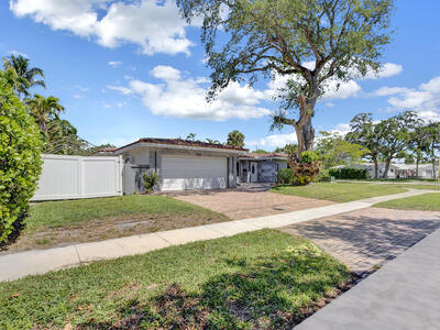 701 W Royal Palm Road, Boca Raton, FL 33486