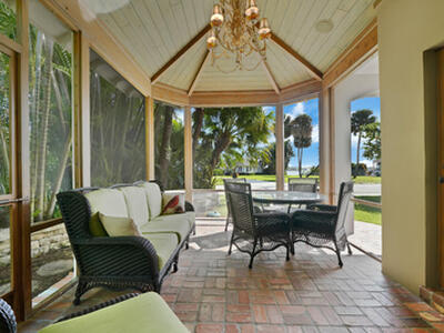 137 S Oak Street, Lantana, FL 33462