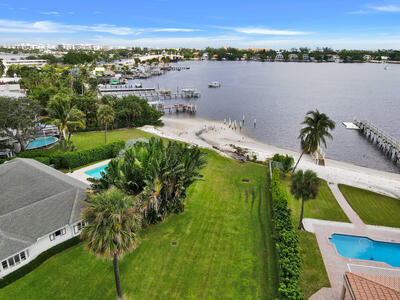 137 S Oak Street, Lantana, FL 33462