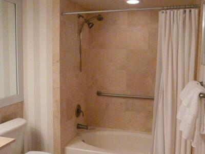 99 SE Mizner Boulevard, Boca Raton, FL 33432