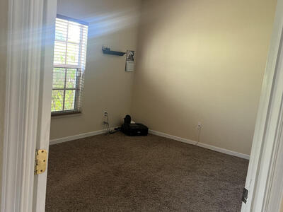 944 Se Browning Ave, Port Saint Lucie, FL 34983