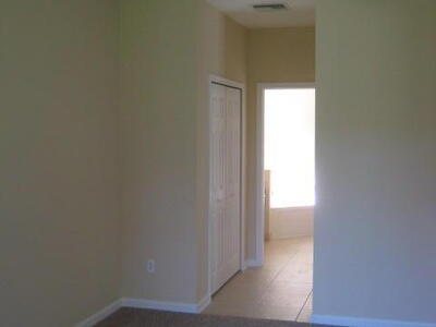 944 Se Browning Ave, Port Saint Lucie, FL 34983