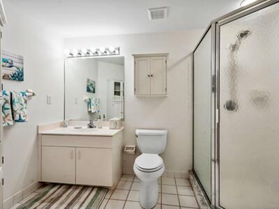 300 Uno Lago Drive, Juno Beach, FL 33408