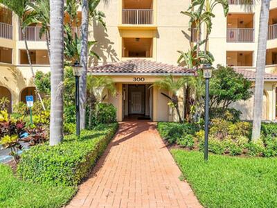 300 Uno Lago Drive, Juno Beach, FL 33408