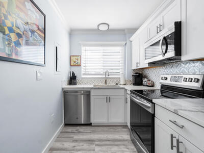 470 N Bella Vista Court N, Jupiter, FL 33477