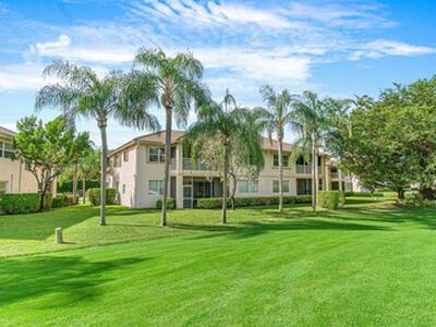 8050 Aberdeen Drive, Boynton Beach, FL 33472