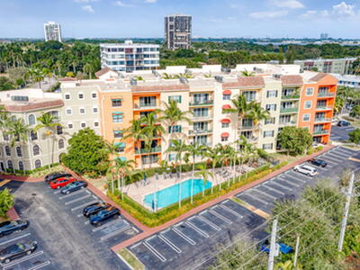 1620 Presidential Way, West Palm Beach, FL 33401