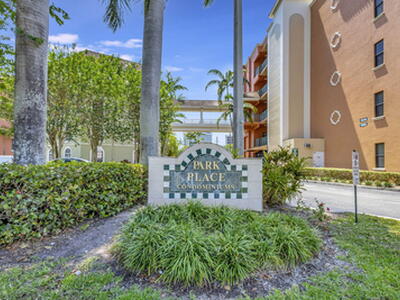 1620 Presidential Way, West Palm Beach, FL 33401