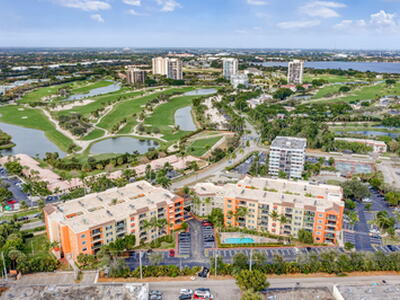 1620 Presidential Way, West Palm Beach, FL 33401