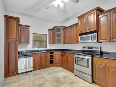1620 Presidential Way, West Palm Beach, FL 33401