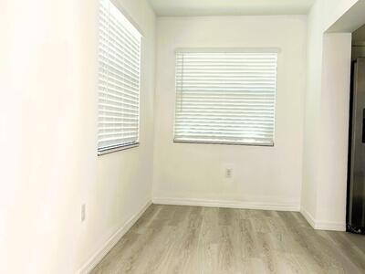 121 S Lake Drive, Lantana, FL 33462