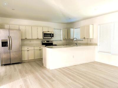121 S Lake Drive, Lantana, FL 33462