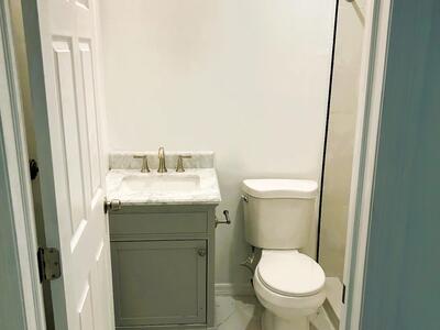 121 S Lake Drive, Lantana, FL 33462