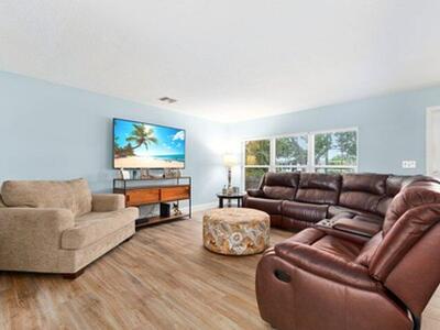 1749 SW Coxswain Place, Palm City, FL 34990