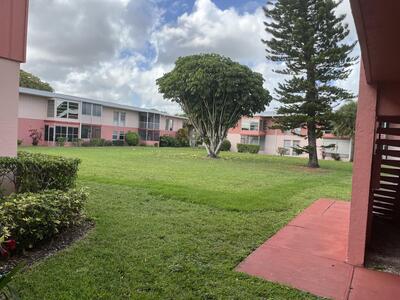 4 E Golfs Edge E, West Palm Beach, FL 33417