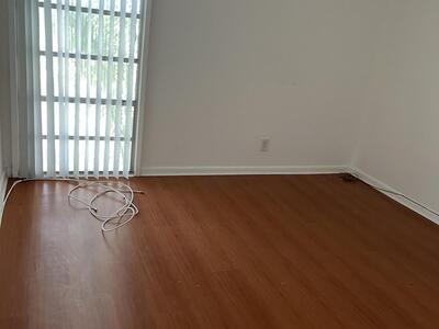 4 E Golfs Edge E, West Palm Beach, FL 33417
