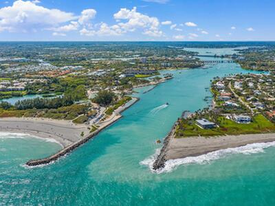 213 Seabreeze Circle, Jupiter, FL 33477