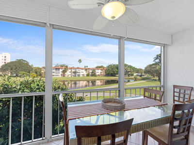 32 Abbey Lane, Delray Beach, FL 33446