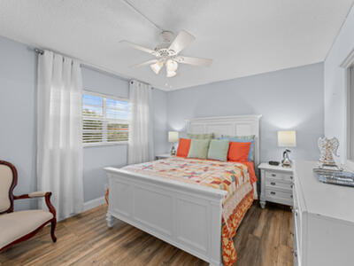 32 Abbey Lane, Delray Beach, FL 33446