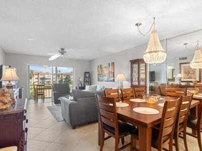 32 Abbey Lane, Delray Beach, FL 33446