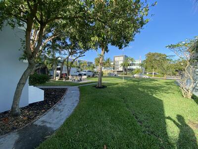 10 N Palmway, Lake Worth Beach, FL 33460