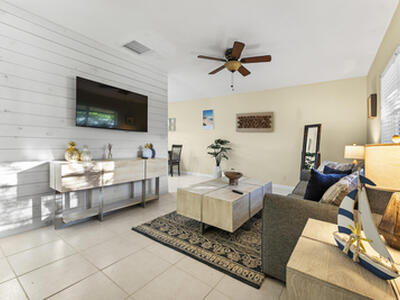 630 Allen Avenue, Delray Beach, FL 33483