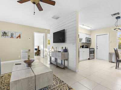 630 Allen Avenue, Delray Beach, FL 33483