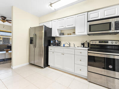 630 Allen Avenue, Delray Beach, FL 33483