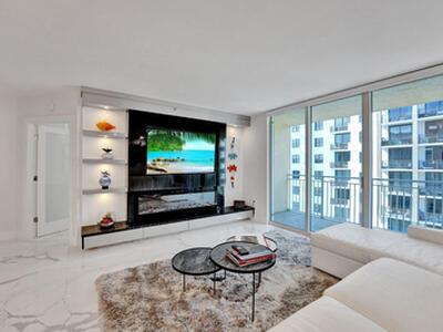 99 SE Mizner Boulevard, Boca Raton, FL 33432