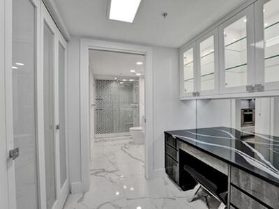 99 SE Mizner Boulevard, Boca Raton, FL 33432