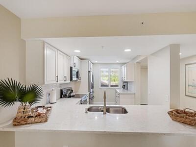 2101 Marina Isle Way, Jupiter, FL 33477