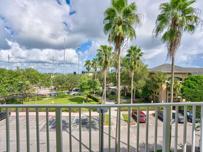 1203 Town Center 313 Drive, Jupiter, FL 33458
