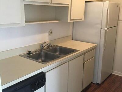 643 Executive Center Drive, West Palm Beach, FL 33401