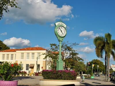 2201 N Lakeside Drive, Lake Worth Beach, FL 33460