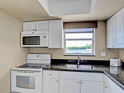 1820 New Palm 201 Way, Boynton Beach, FL 33435