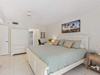 5380 Cedar Lake 304 Drive, Boynton Beach, FL 33437