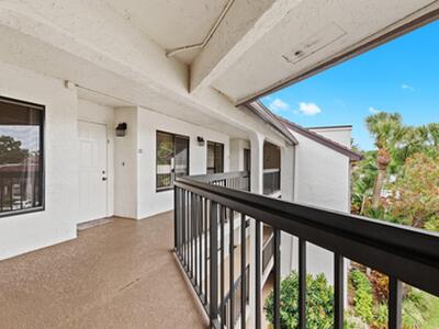 5380 Cedar Lake 304 Drive, Boynton Beach, FL 33437