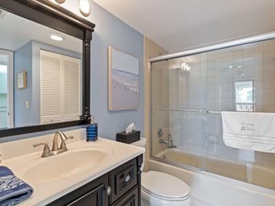 5380 Cedar Lake 304 Drive, Boynton Beach, FL 33437