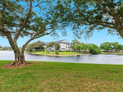 5380 Cedar Lake 304 Drive, Boynton Beach, FL 33437