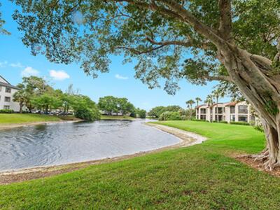 5380 Cedar Lake 304 Drive, Boynton Beach, FL 33437
