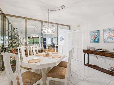 5380 Cedar Lake 304 Drive, Boynton Beach, FL 33437