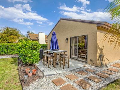 83 Ironwood Way N, Palm Beach Gardens, FL 33418