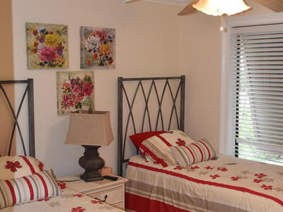 11 Ironwood Way N, Palm Beach Gardens, FL 33418