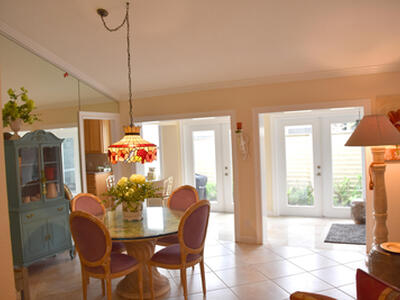 11 Ironwood Way N, Palm Beach Gardens, FL 33418