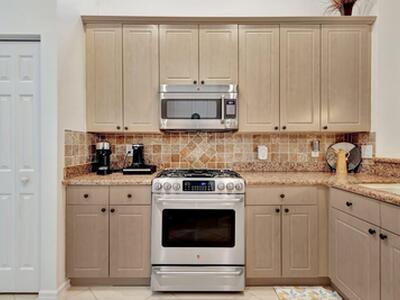 10732 Grande Boulevard, West Palm Beach, FL 33412