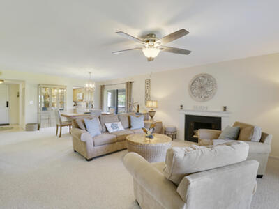 304 Clubhouse Circle, Jupiter, FL 33477