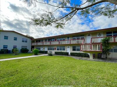 49 Sussex B, West Palm Beach, FL 33417