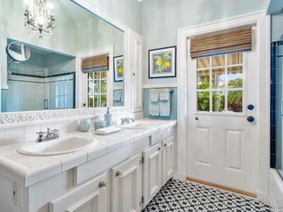 521 N Swinton Avenue, Delray Beach, FL 33444